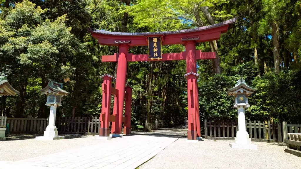 彌彦神社(弥彦神社)の鳥居