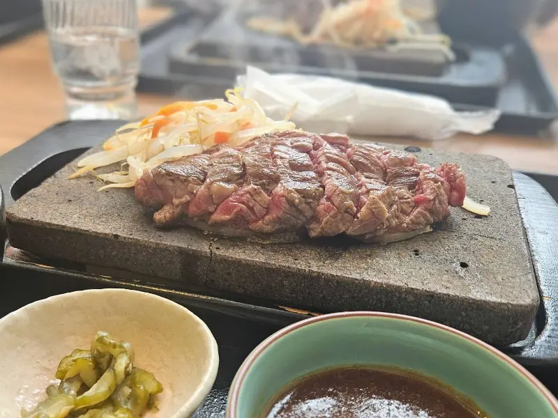 家族と食べたステーキ定食