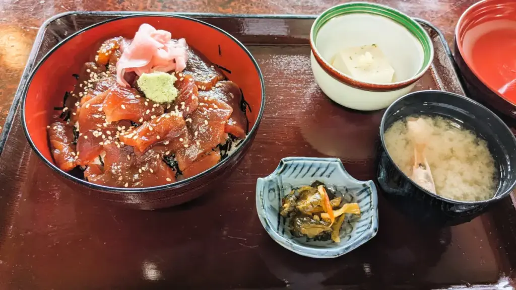 長岡市寺泊 和風レストラン庄屋 マグロ丼